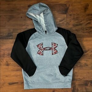 Boys Under Armour Hoodie - Size Youth Medium EUC